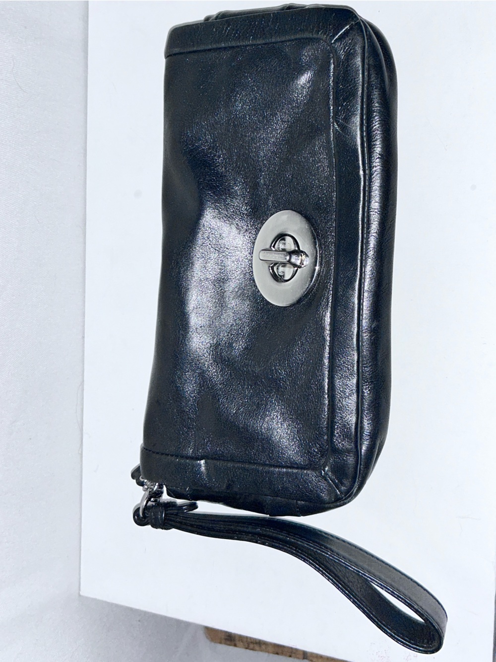 AUTHENTIC COACH Turn Lock Wristlet in Black Leather Clutch - Large Storage EUC